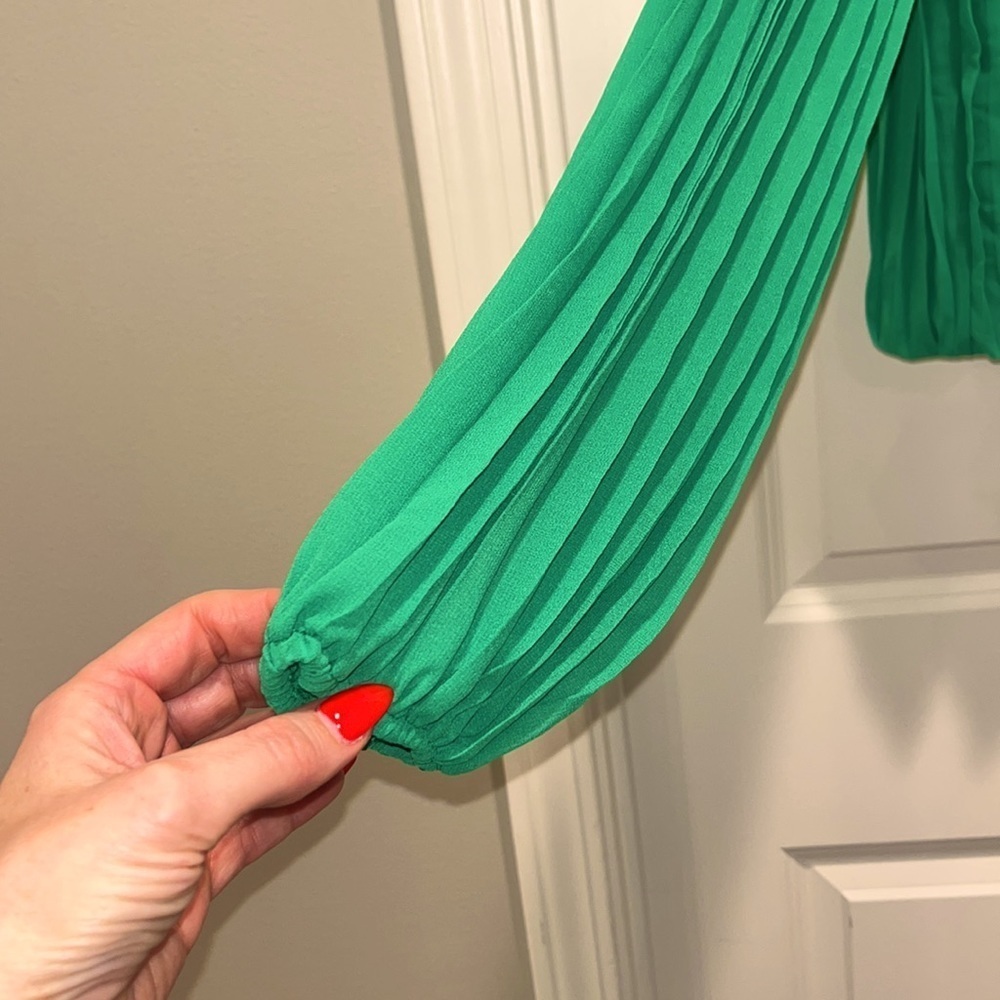 Jealous Tomato boutique St Patrick’s Day Green pleated bubble top elastic waist - Picture 2 of 6